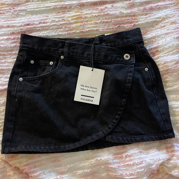 Pull&Bear black denim wrap mini skirt - Picture 5 of 8
